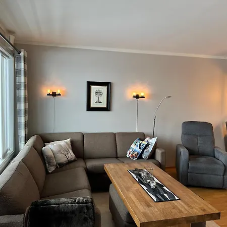 Perfect Family Retreat With Spacious Living Area Apartment *